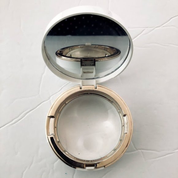 LANEIGE BB Cushion Foundation Case x 2 - Picture 2 of 3
